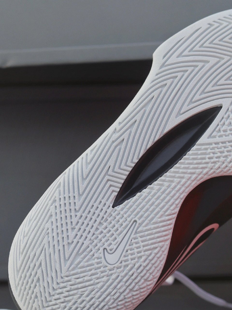 nike precision 6精密6耐磨防滑低帮 篮球鞋 这鞋颜值不错,但真的也就