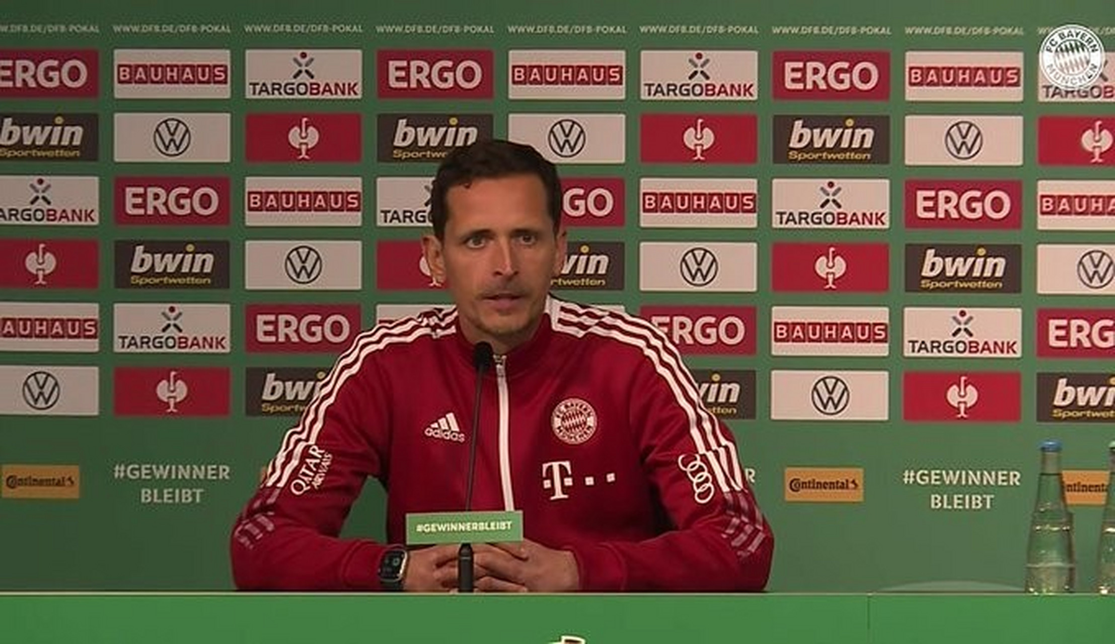 前拜仁助教托普穆勒,有望成为法兰克福新任主帅.