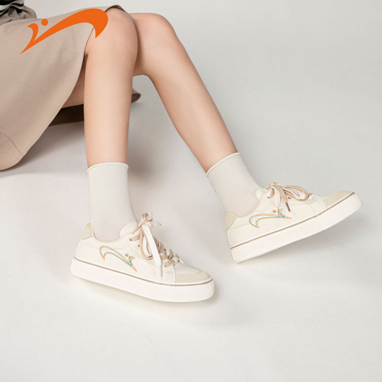 贵人鸟 女鞋爆款春夏新款运动板鞋,97入!