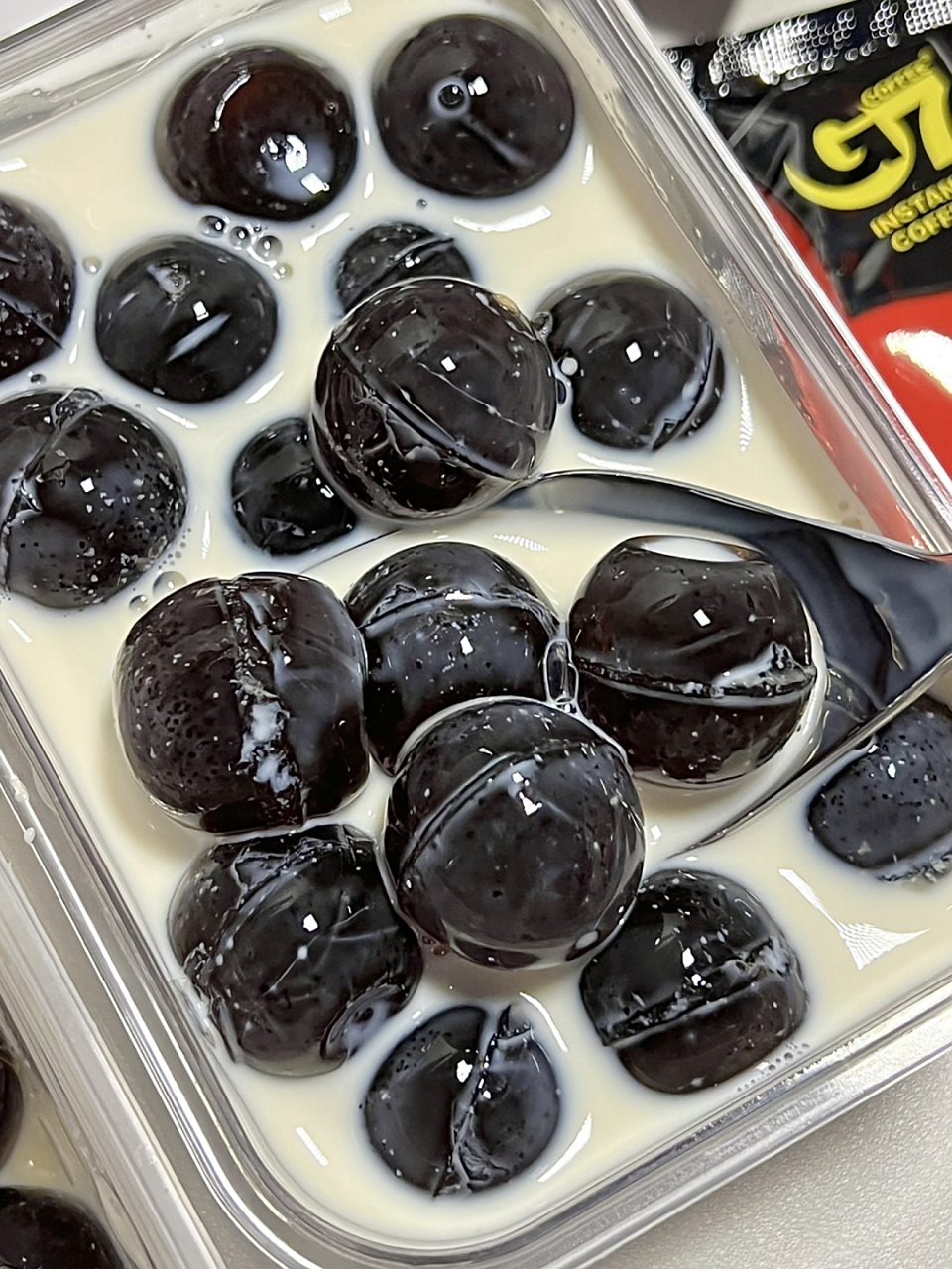 以为我酸奶拌皮蛋91 其实是咖啡冻啦! 直接吃还是兑牛奶都好绝!