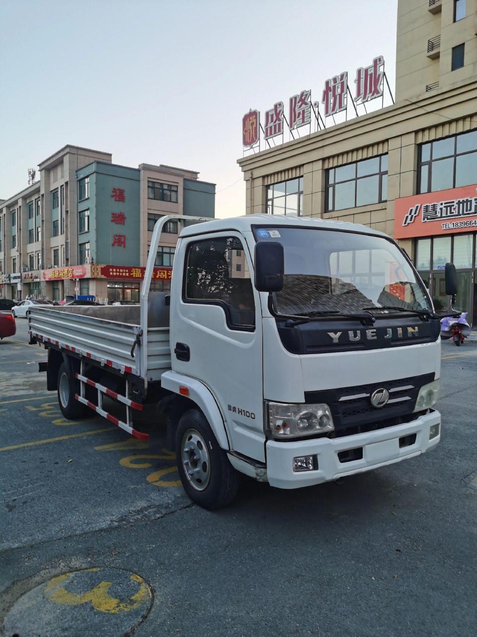 新到:2017年2月,跃进帅虎h100平板490中冷增压电喷发动机,保险年审到