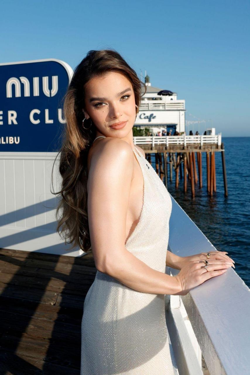 hailee steinfeld亮相miumiu summer club malibu派对
