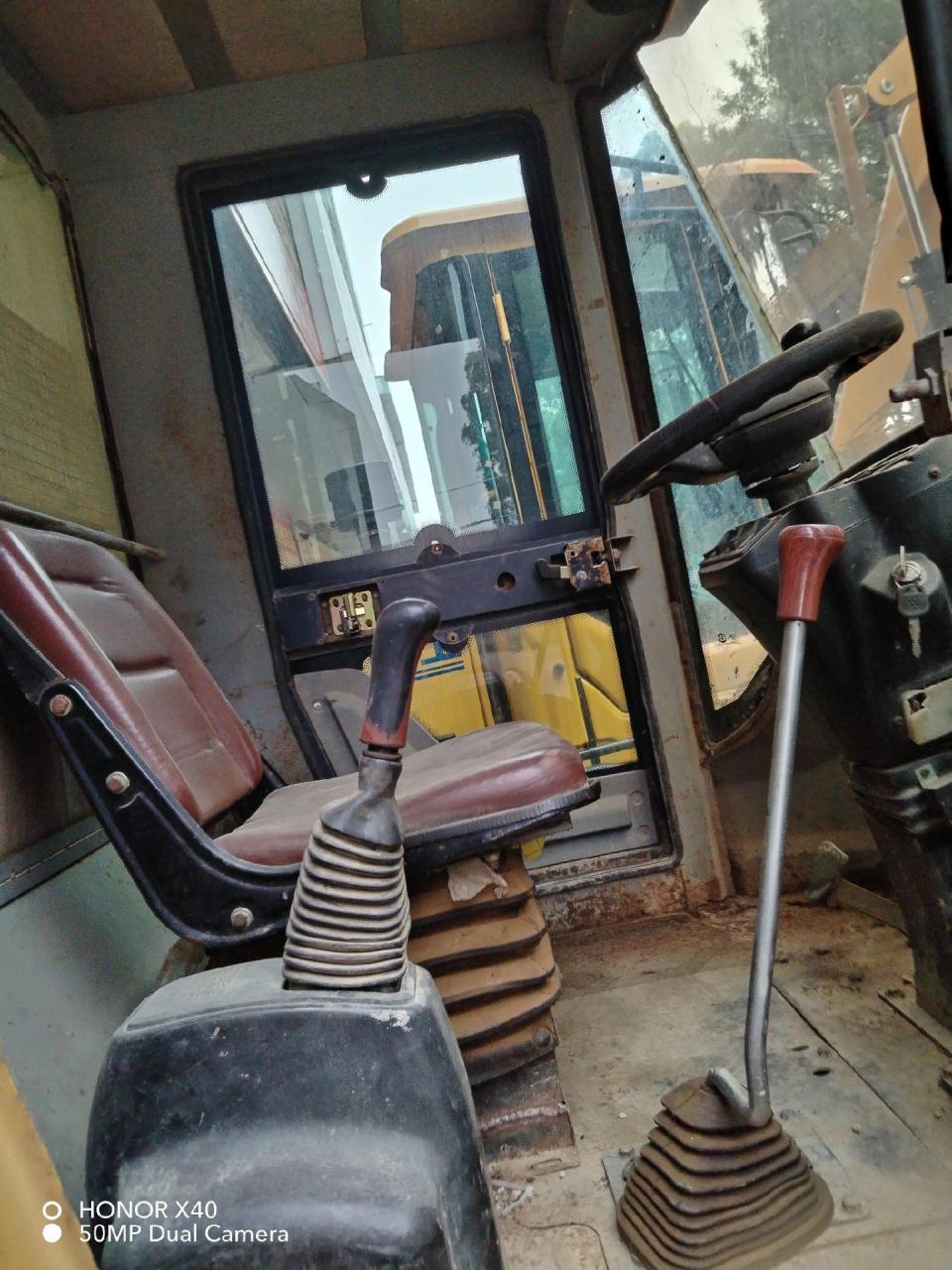 铲车928g,轮胎20.5-70-16半实胎,手动挡