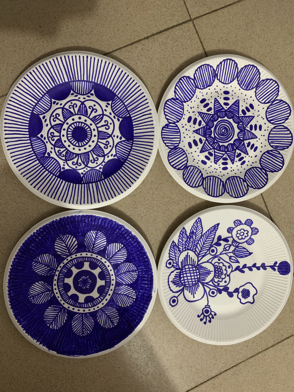 幼儿园环创素材 盘子画 蓝白装饰画,一次性盘子也能画出新花样