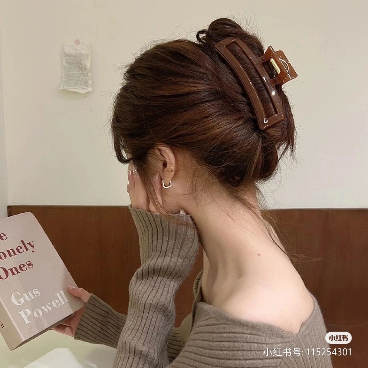 大家披着头发真的不热吗 一直扎头发的人,看到好多美女都披着头发就