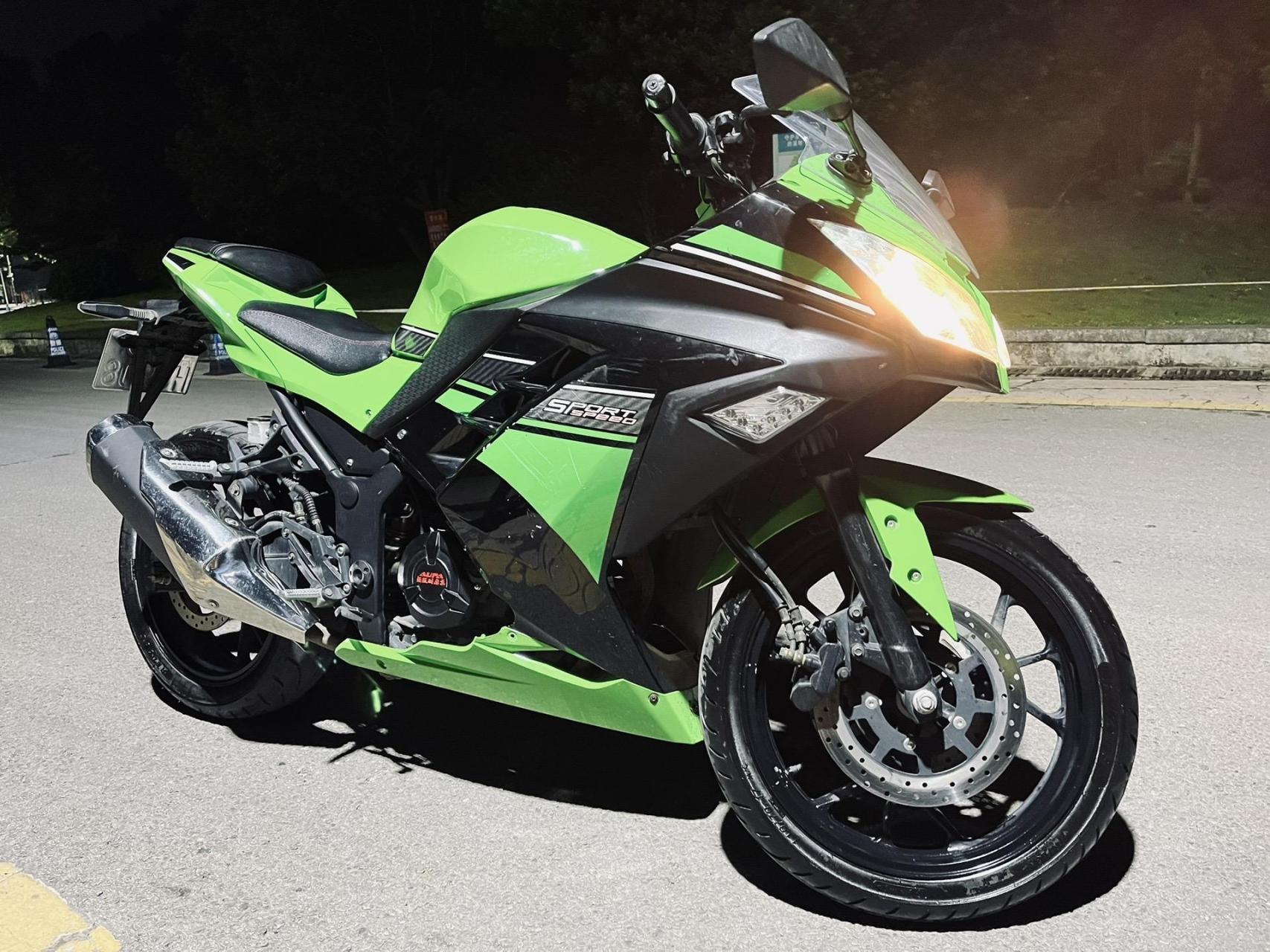 18年金翌小忍者200cc 地库长大的车子 2700公里 车子稳定 好骑 提速快