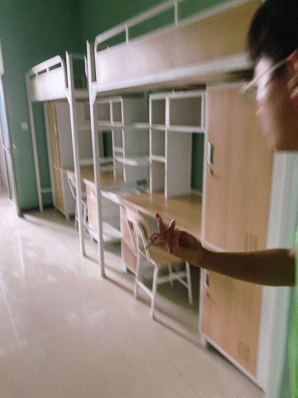 许昌校区 宿舍环境 宿舍指纹锁,告别忘带钥匙的尴尬四人间 上床下桌.