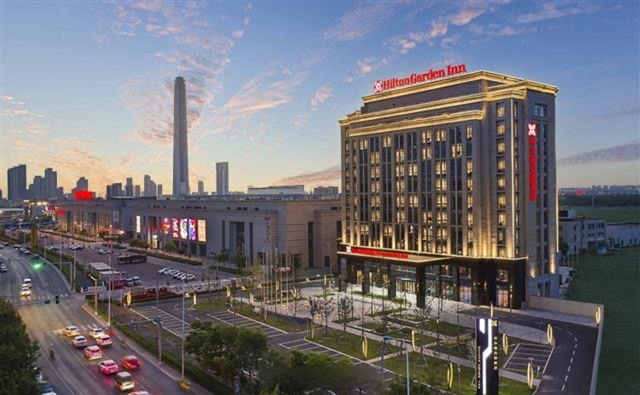 【#天津首家希尔顿花园酒店开业#】希尔顿集团 (nyse: hlt)19日宣布