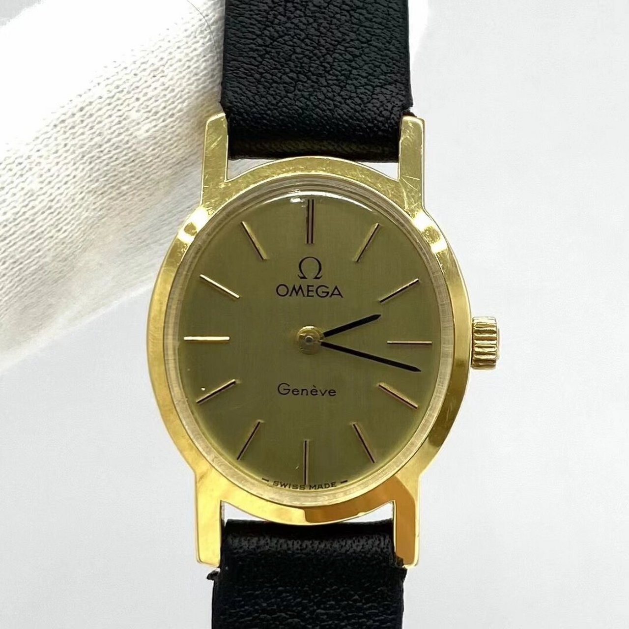 99新 omega欧米茄中古款腕表 单表无附件 材质:18k金 表径:21mm 专柜