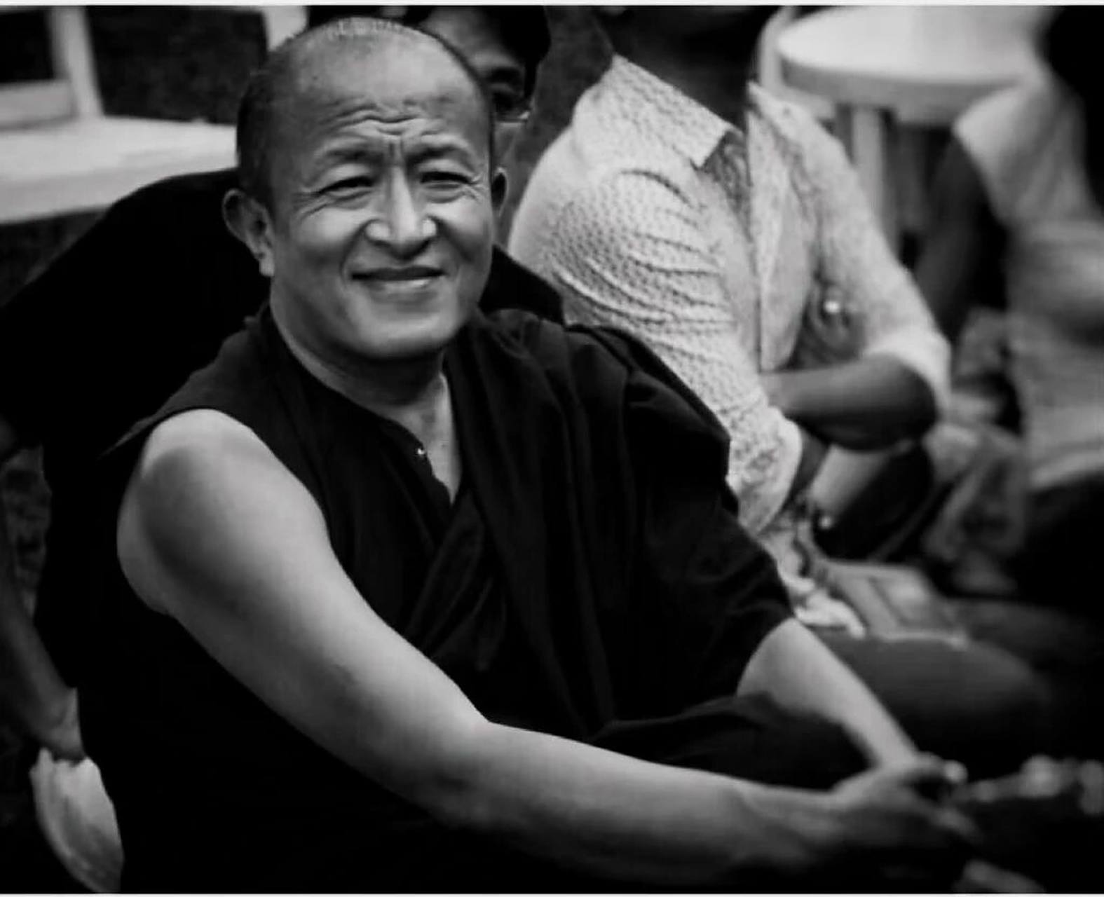 宗萨仁波切教言 在你幼小时,玩具破损了,你会很难过,会哭,长大后同样