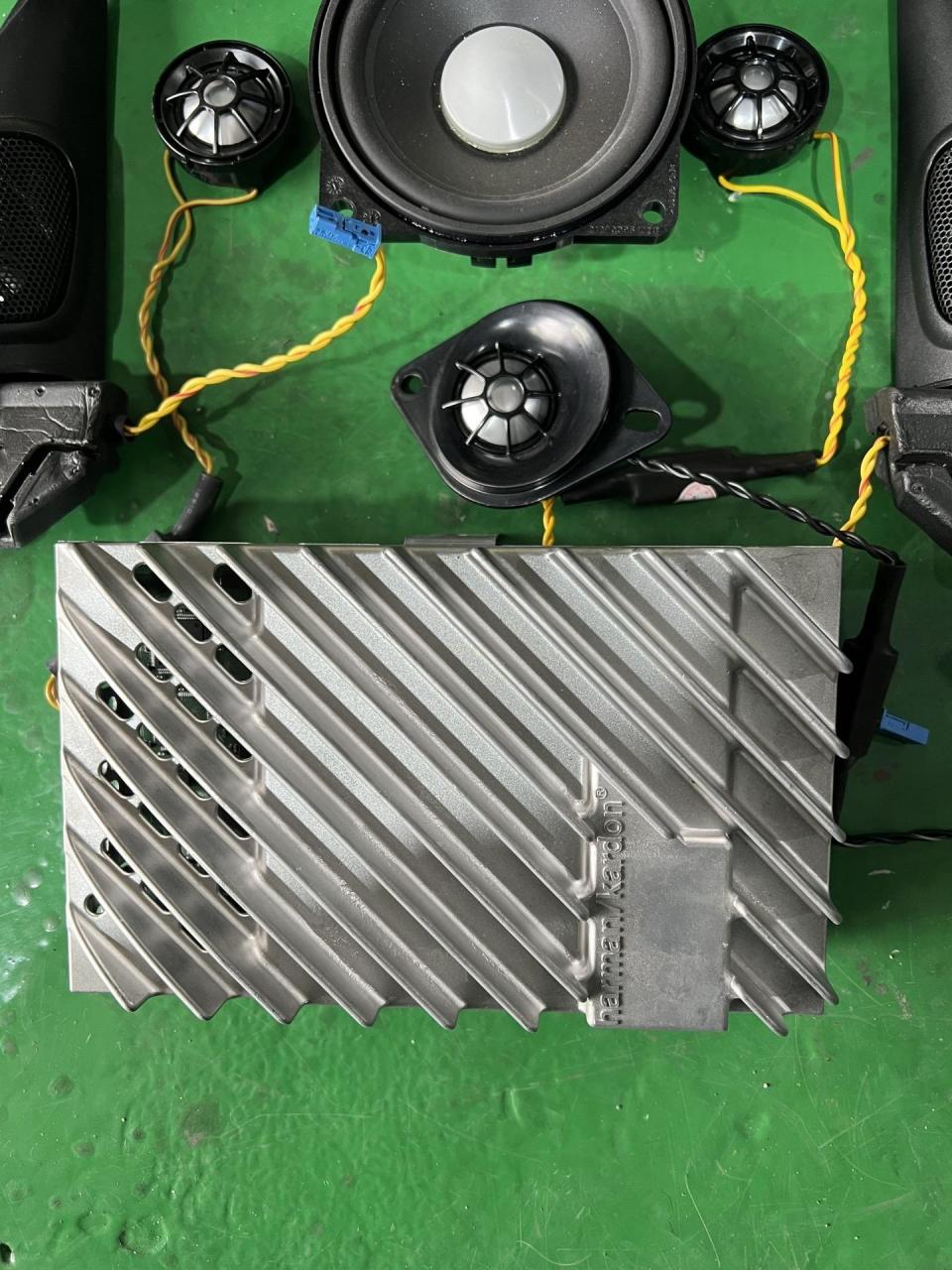 f60高配哈曼卡顿音响一套 全套12喇叭单元加一台410瓦小哈曼功放