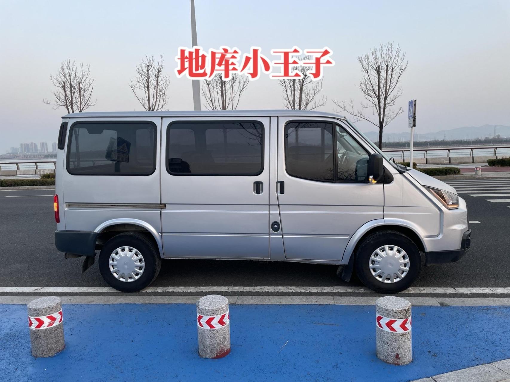 2019年上牌江铃特顺,短轴低顶6座,地库小王子,五十铃发动机