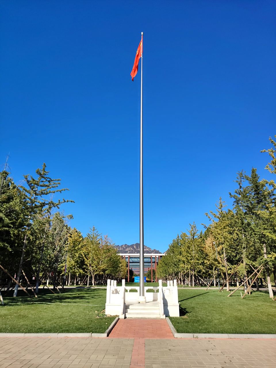 游北京化工大学(昌平) 北京化工大学(昌平) 是一所211高校,位于北京