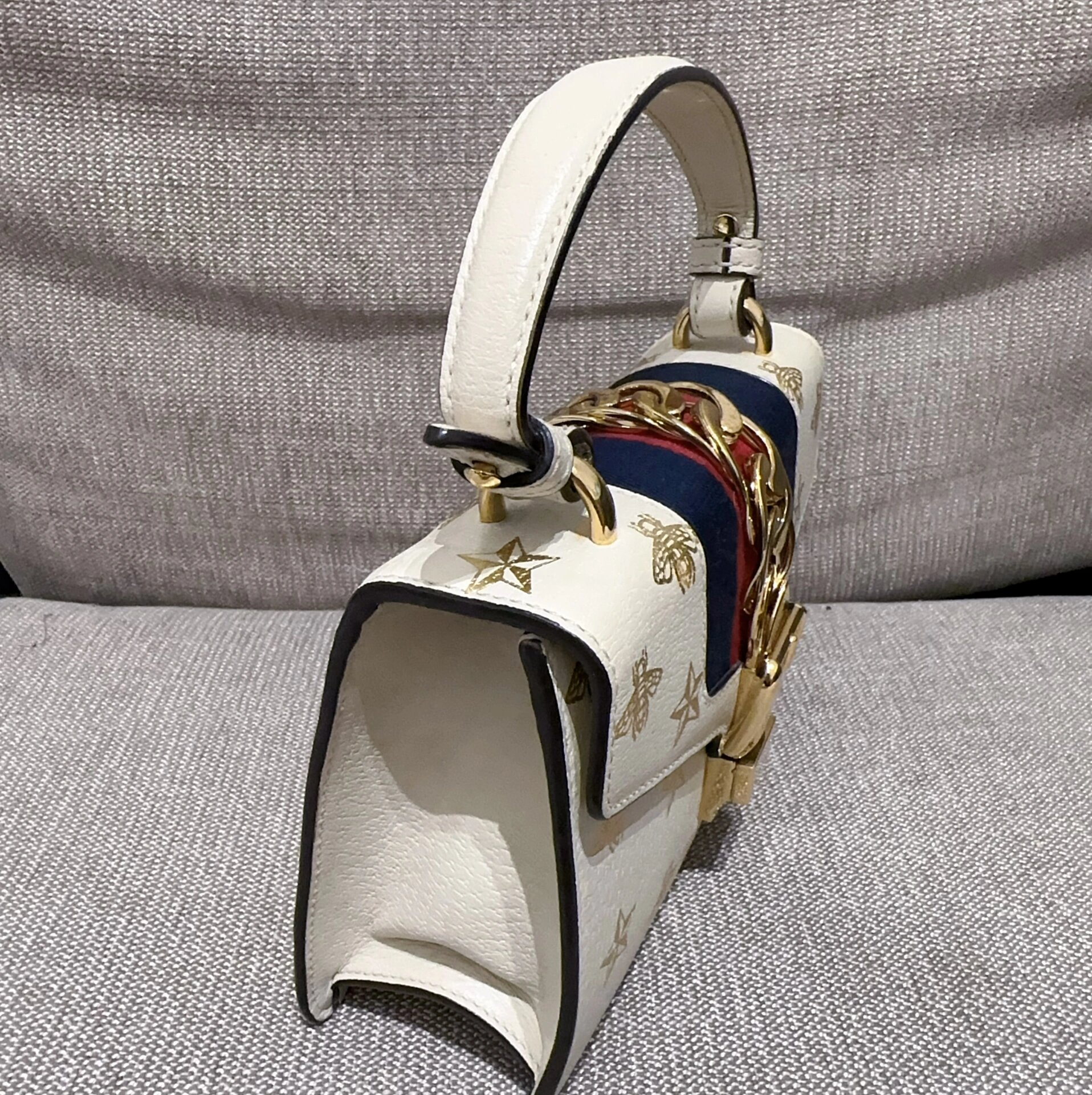 gucci 塞尔维亚 蜜蜂星星烫金限量款
