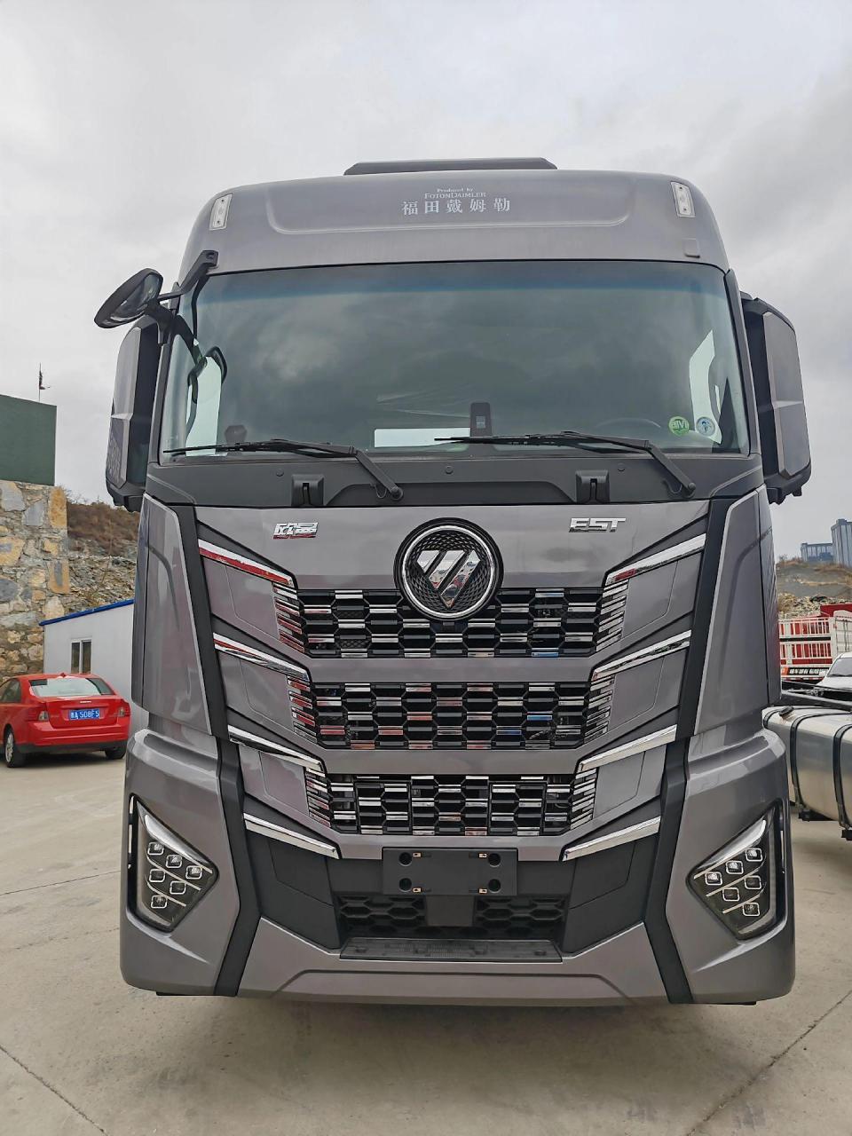 欧曼est 星辉版四轴载货车 具有颜值,科技,智能,多拉,省油,质保行业