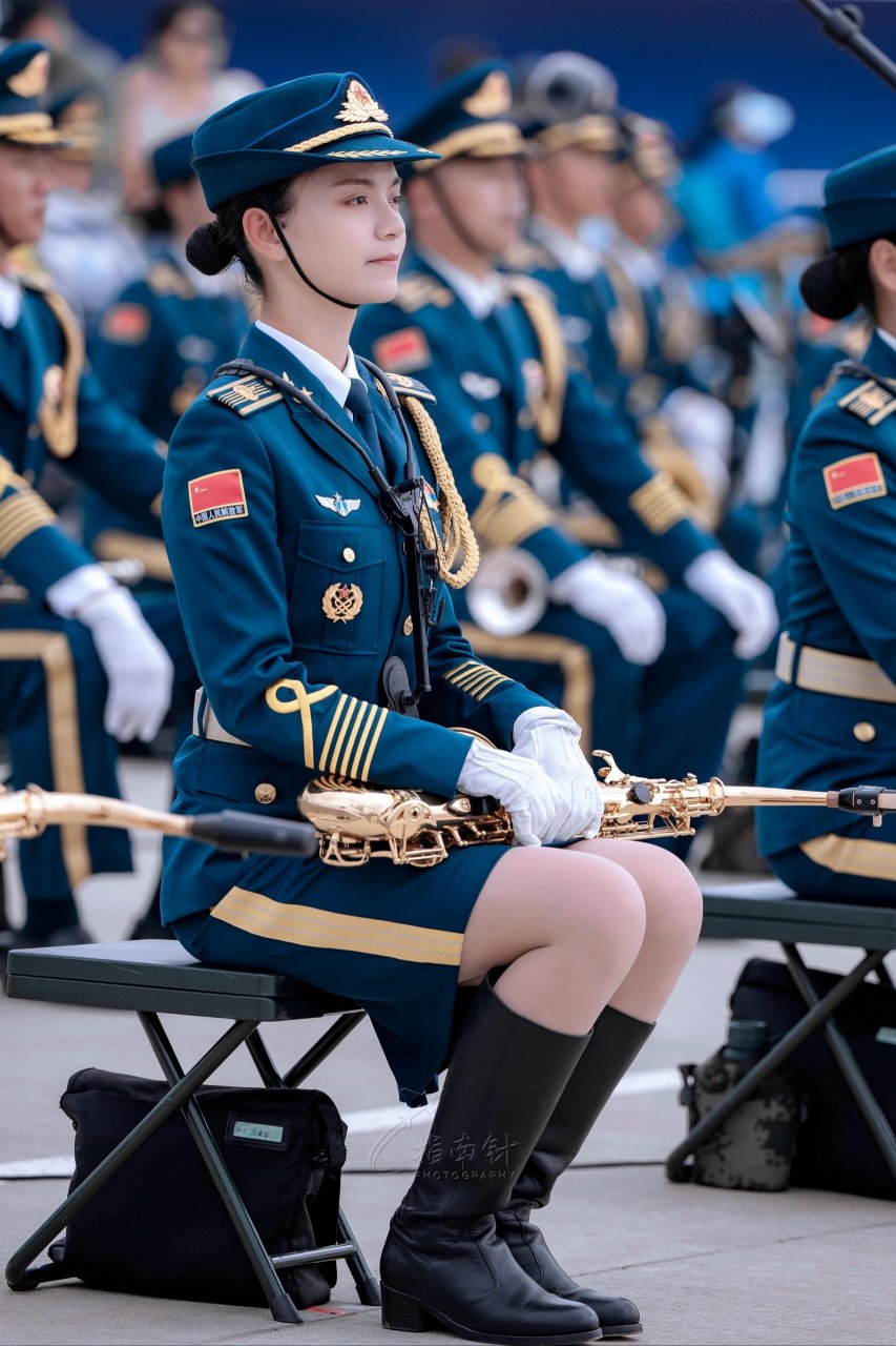 空军军乐团女兵图片