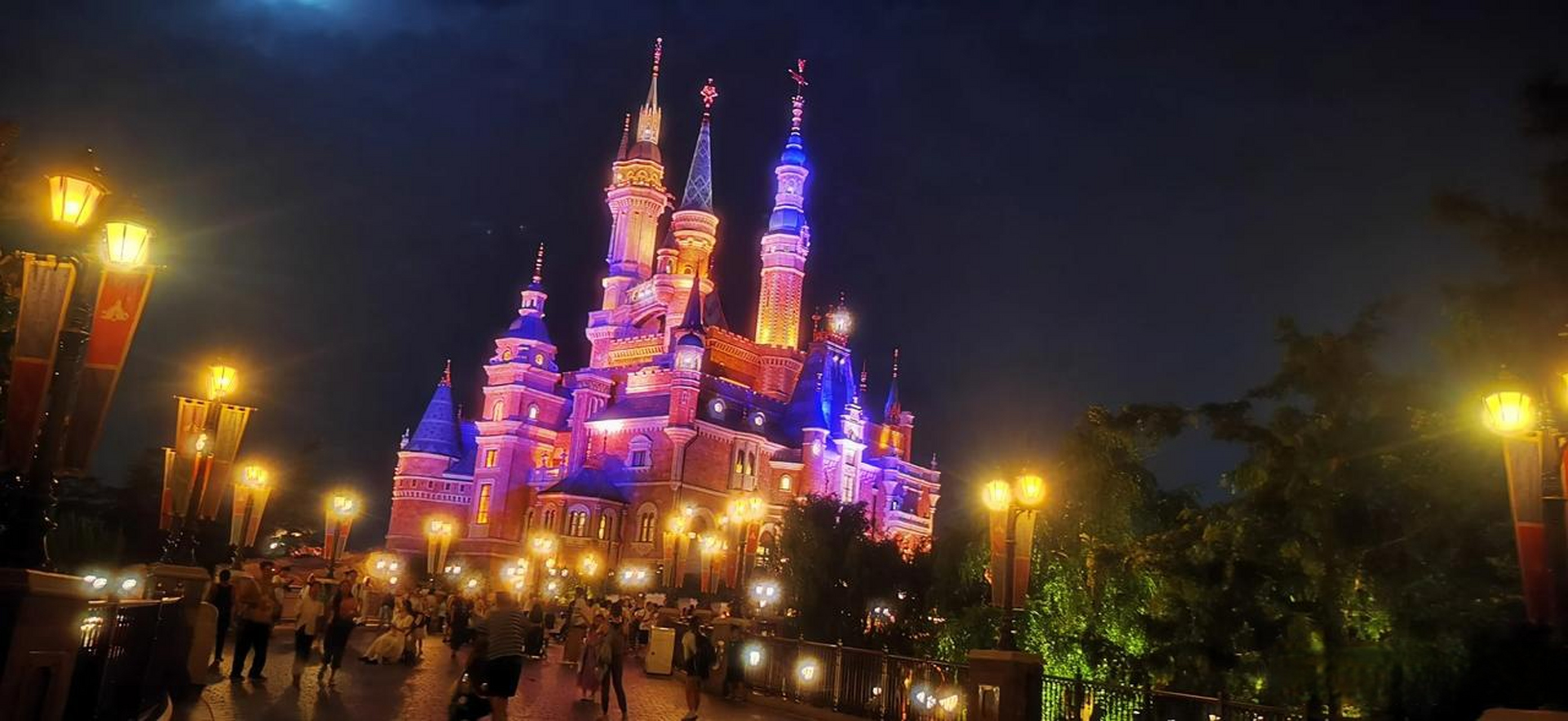 迪士尼乐园照片夜景图片