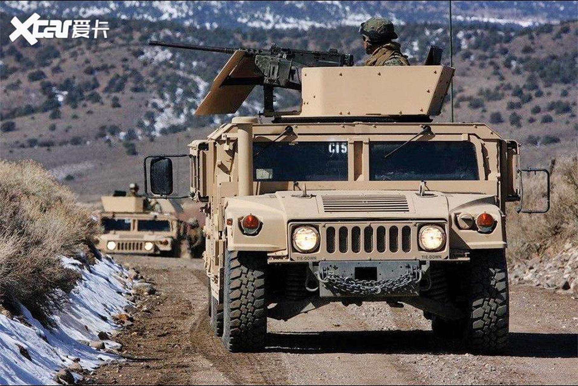 悍马"是美国amg公司所生产的一款汽车品牌,它是世界上最先进的轻型