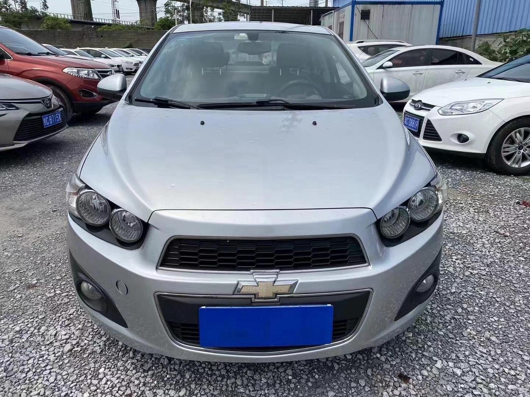 全款1万出头 雪佛兰爱唯欧;2012年4月上户,1.