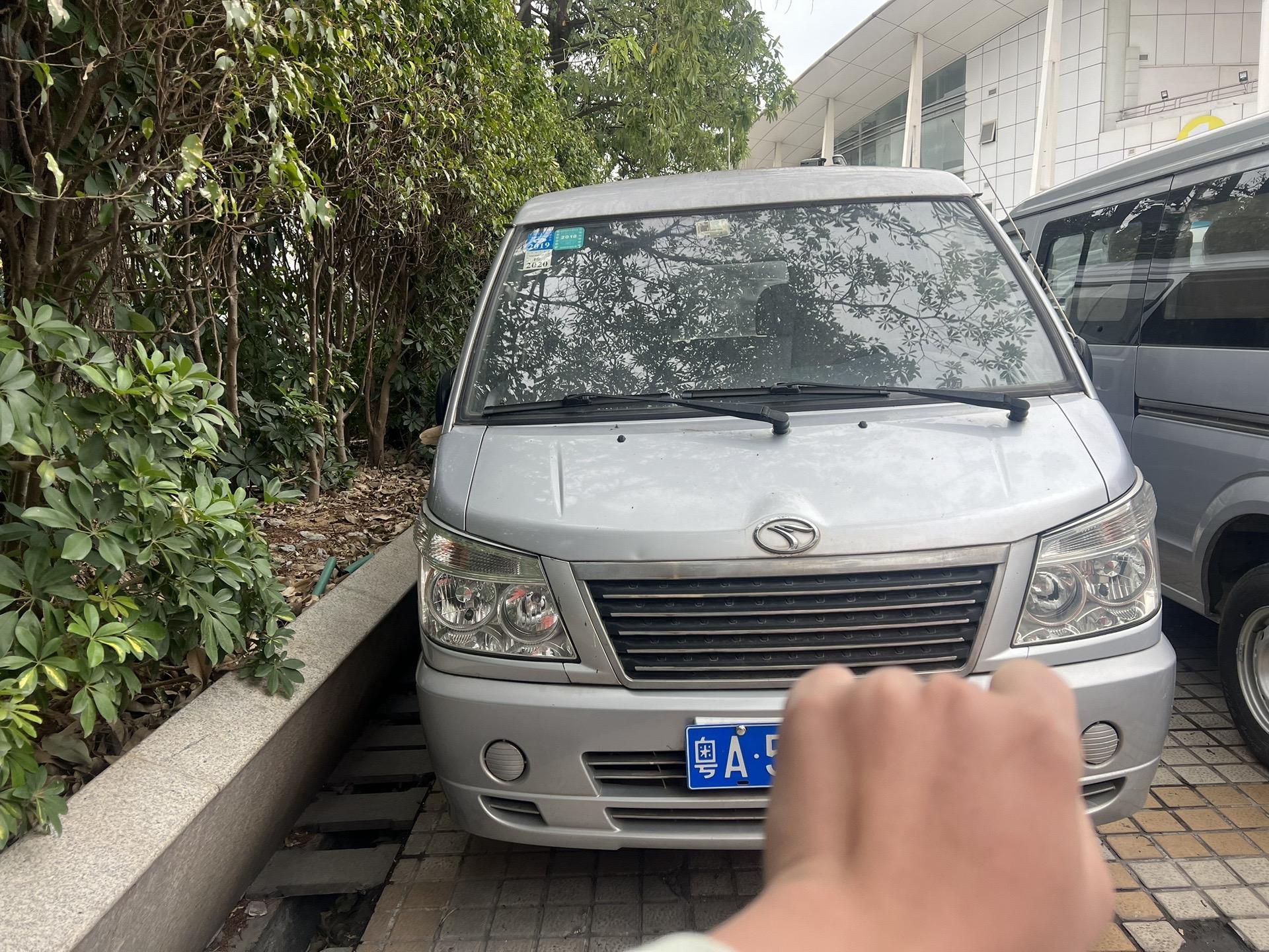 2012年上牌东南得利卡2.