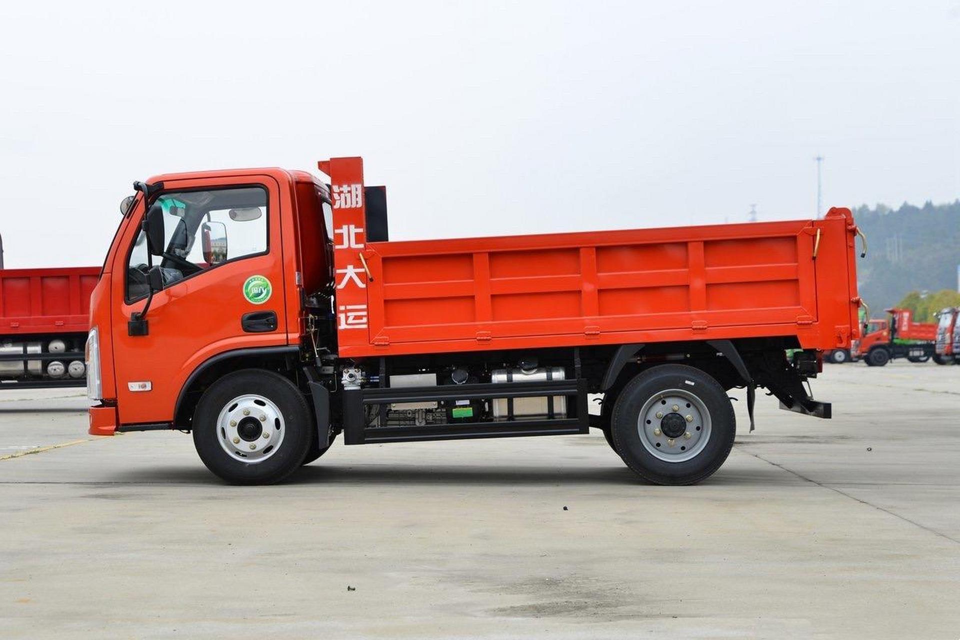 湖北大运蓝牌自卸车 玉柴160马力.