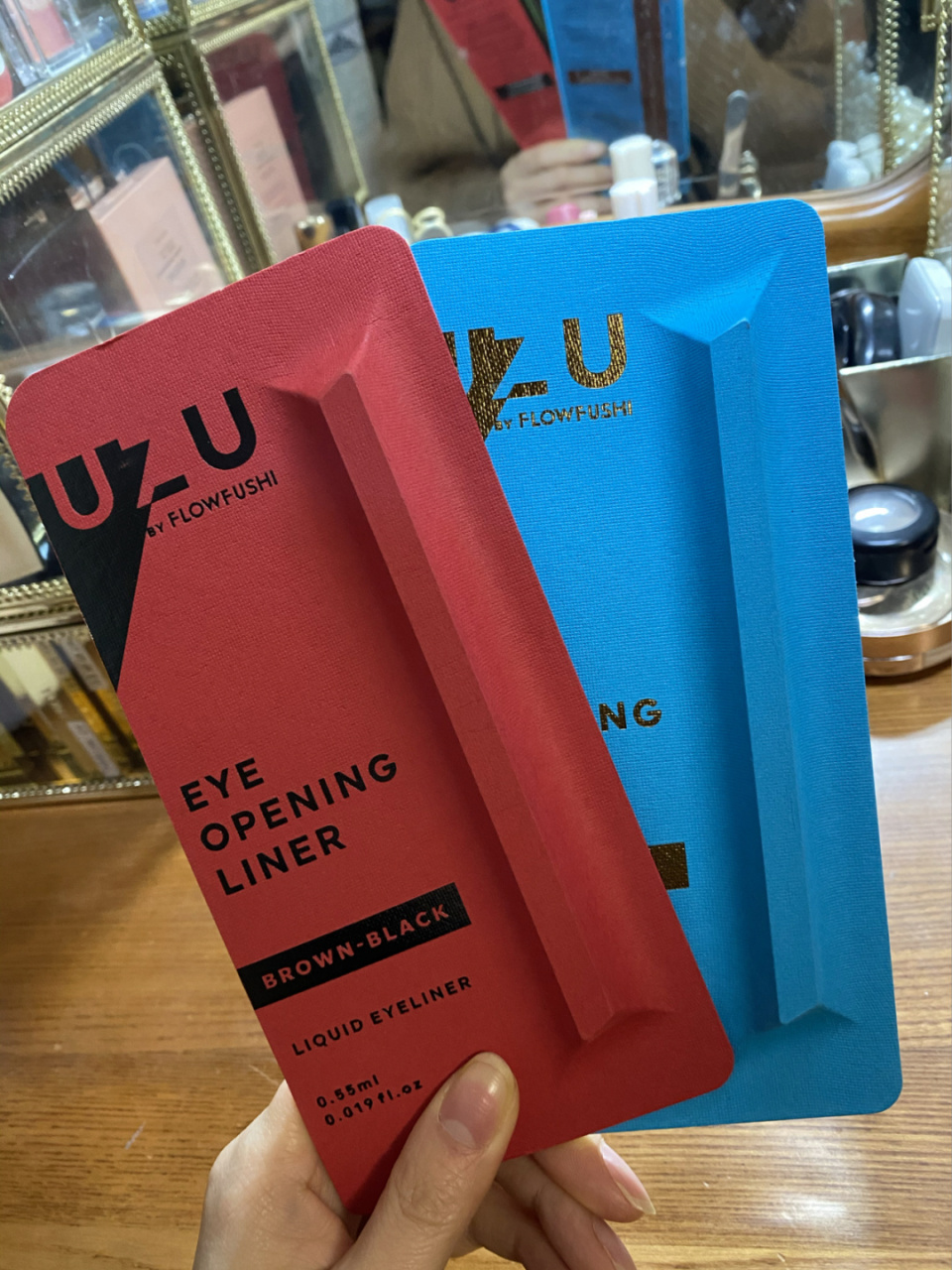 日本uzu熊野职人floefushi眼线液笔 我买了三支热门色号,黑棕,棕色