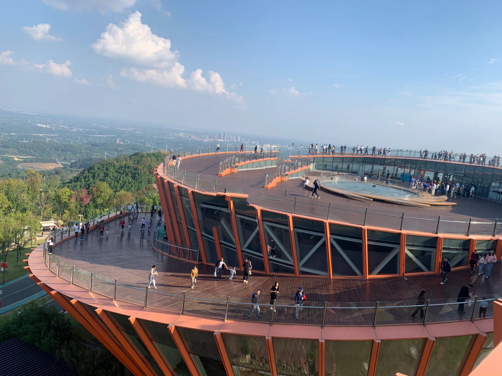 📍地址:成都市龙泉山丹景台旅游区 🚗交通:建议自驾前往 	 𝏷