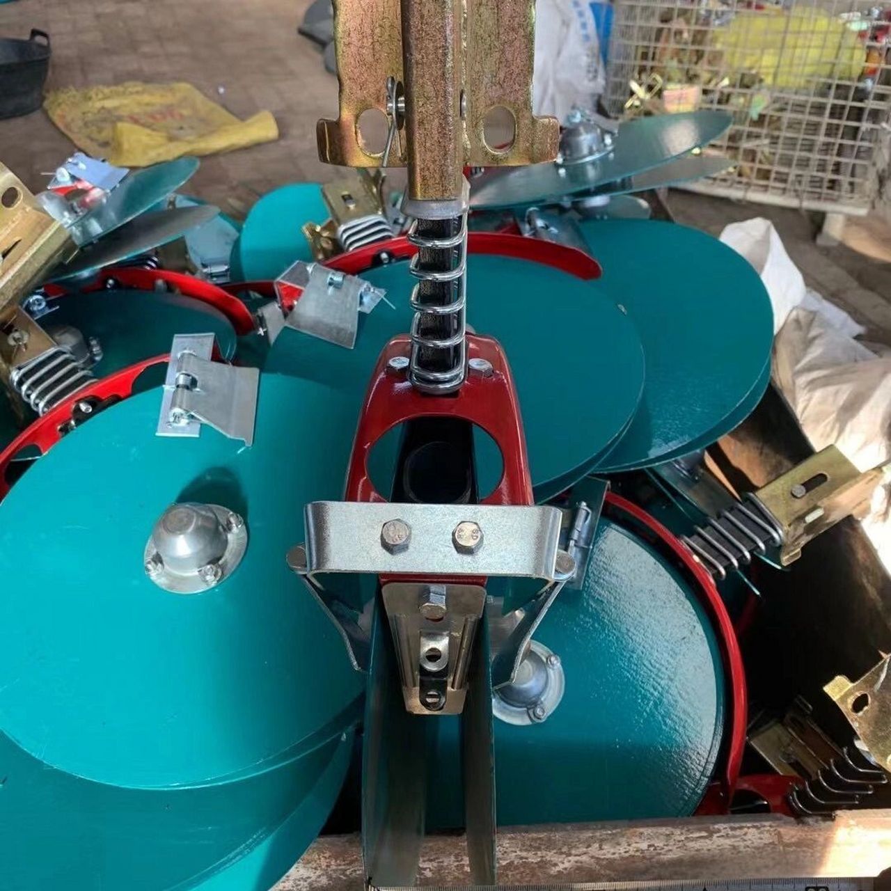 小麦播种机,追肥机,直径34厘米窄幅圆盘开沟器播种机下肥专用小麦追肥