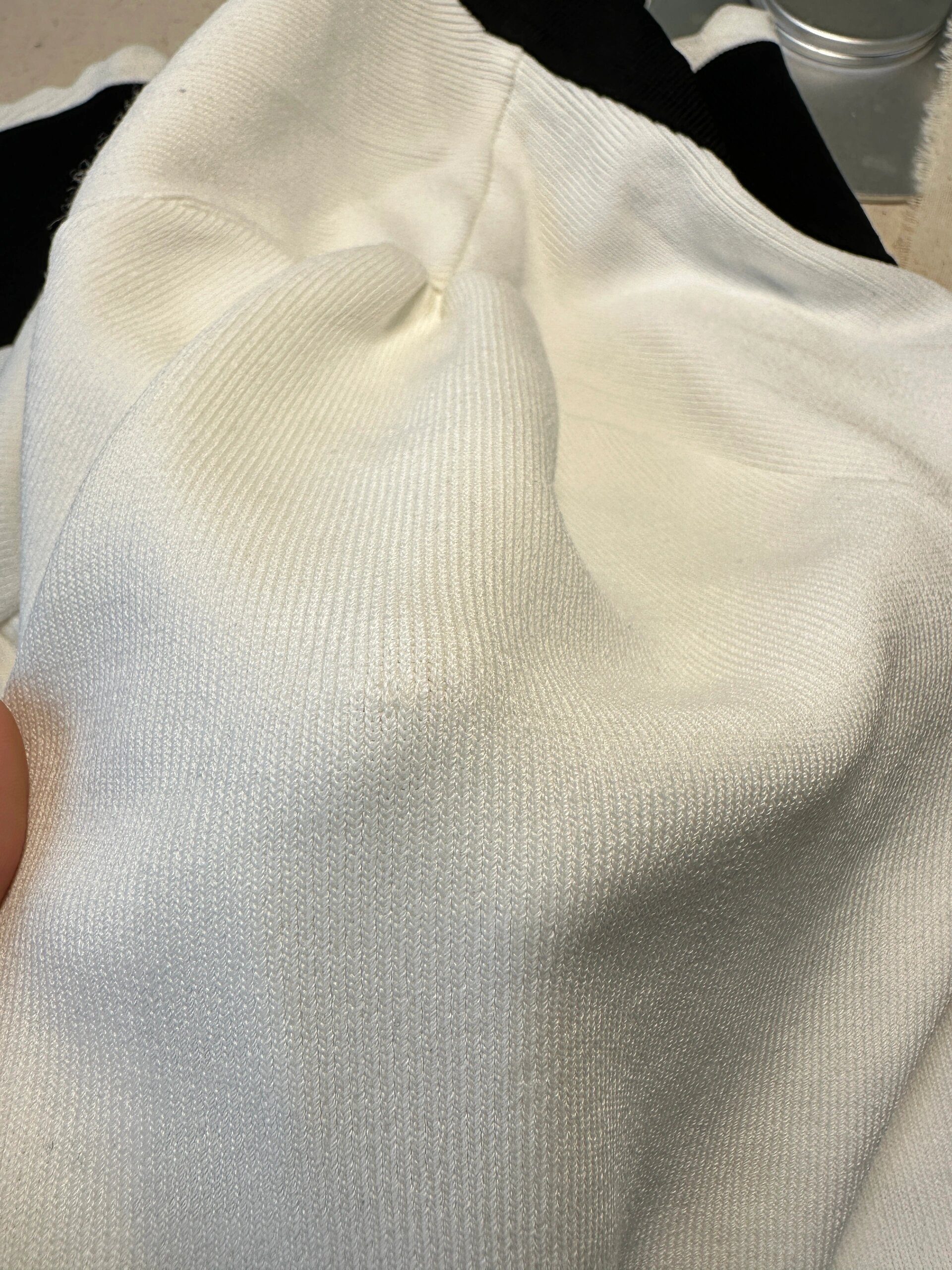 衣物修复/针织毛衣破洞如何修复还原 冬天来了,越来