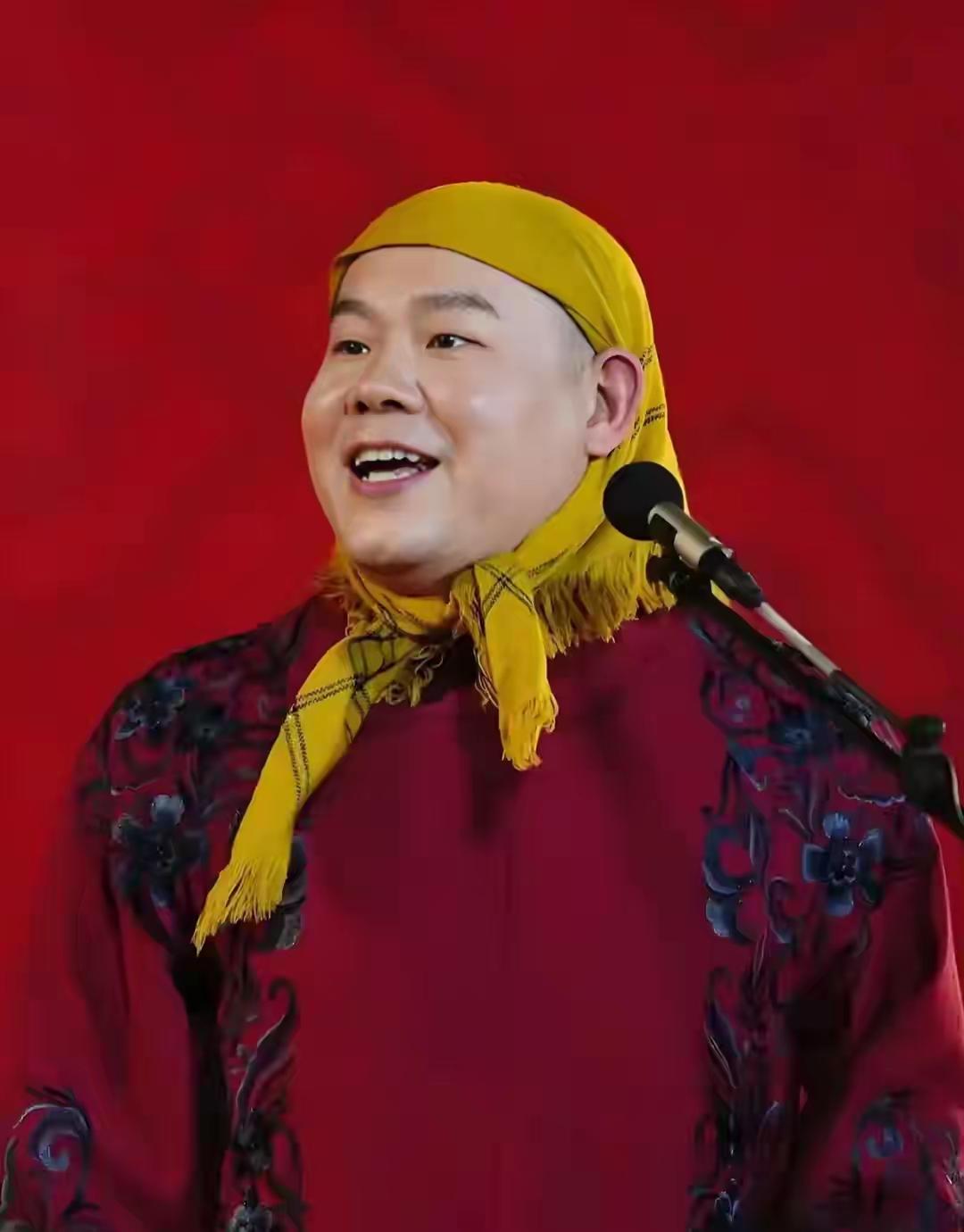 乍一看,德云社八大队长里没岳云鹏,挺让人意外