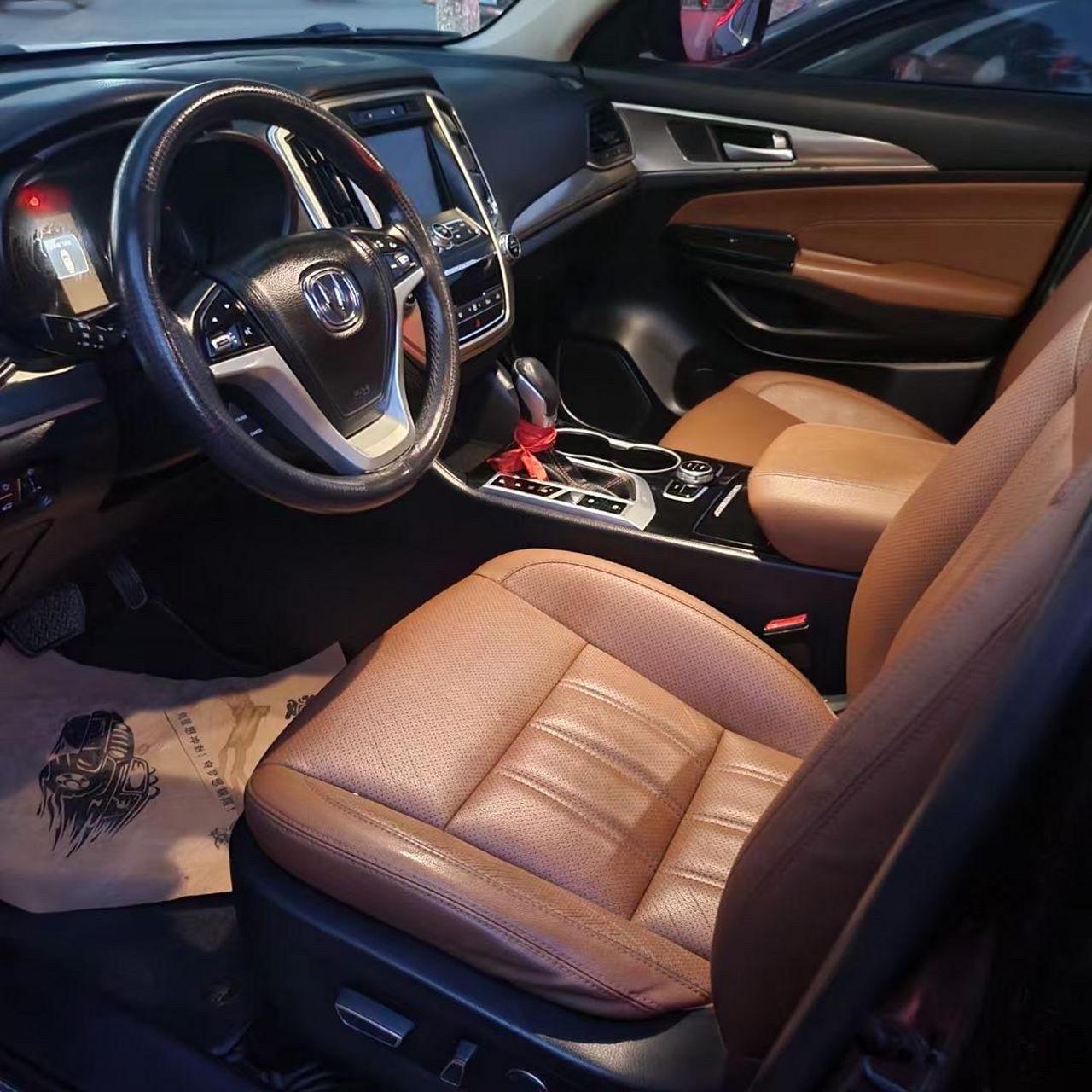 长安cs 95新车办好20万.,全车一个面喷漆.七座越野车,车况特别好