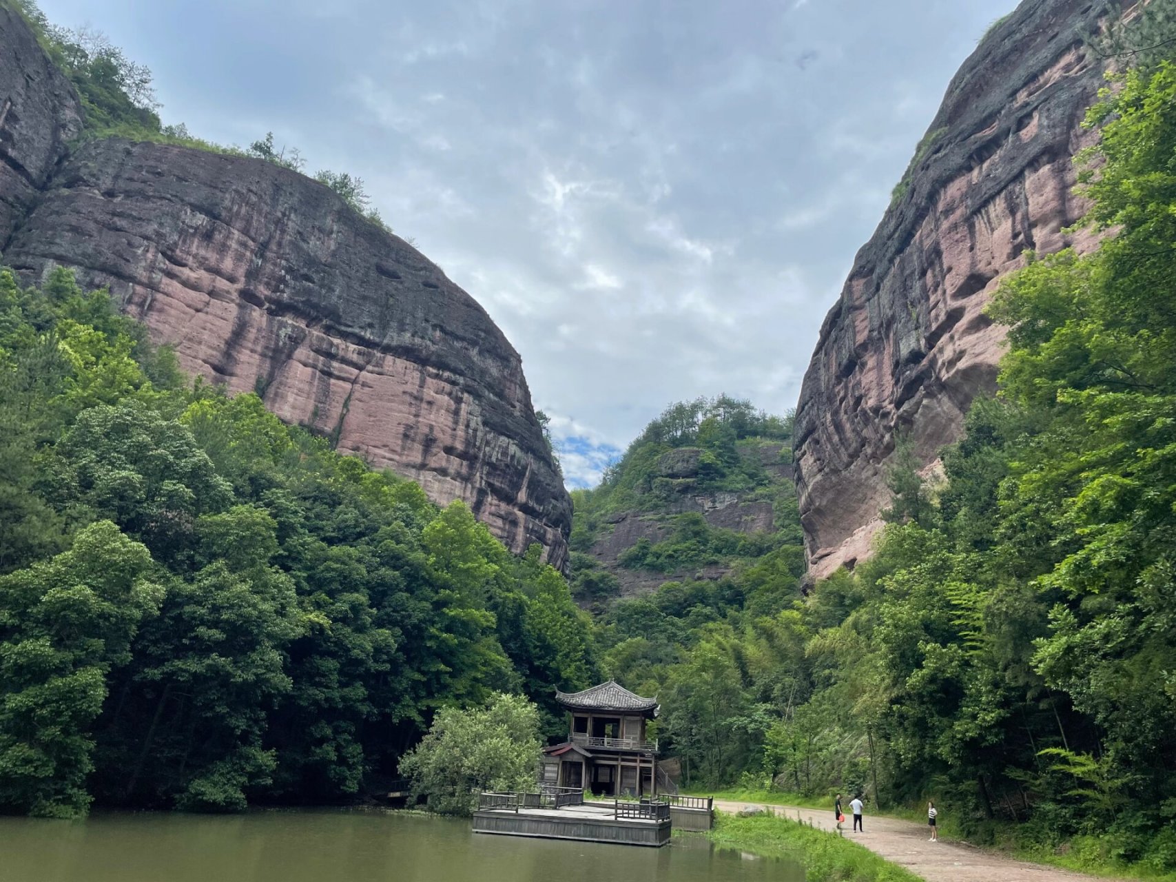 永康|方岩 听说方岩的胡公很灵 一个环境超好的地方,山上绿树成荫