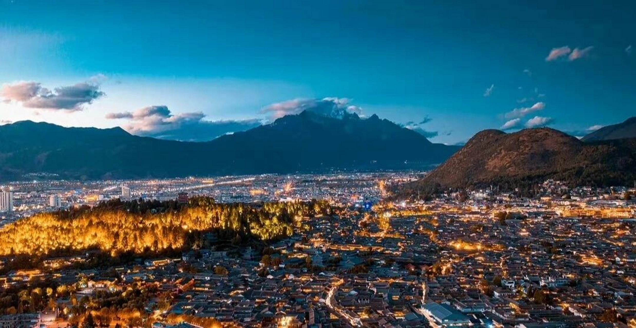 中国文化遗产——丽江古城 丽江古城位于云南省丽江市古城区,又名大研