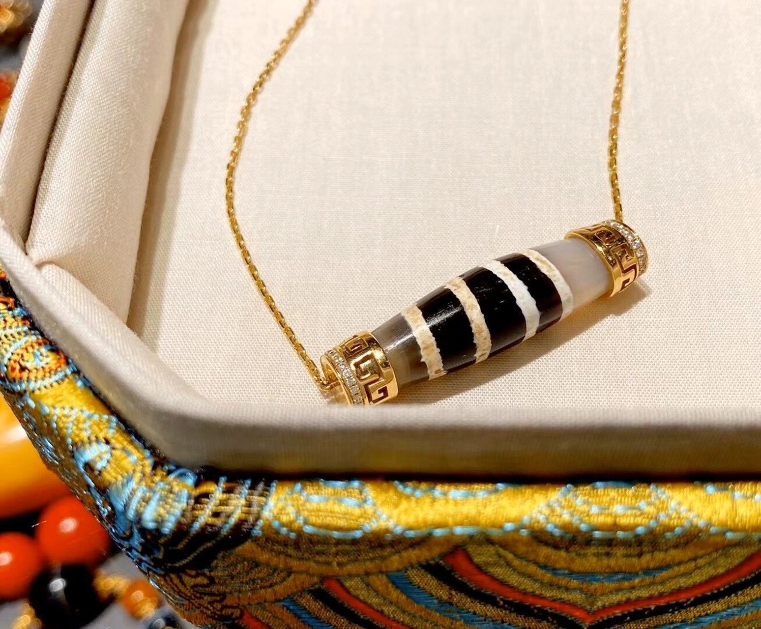 尼泊尔千年七线天珠.