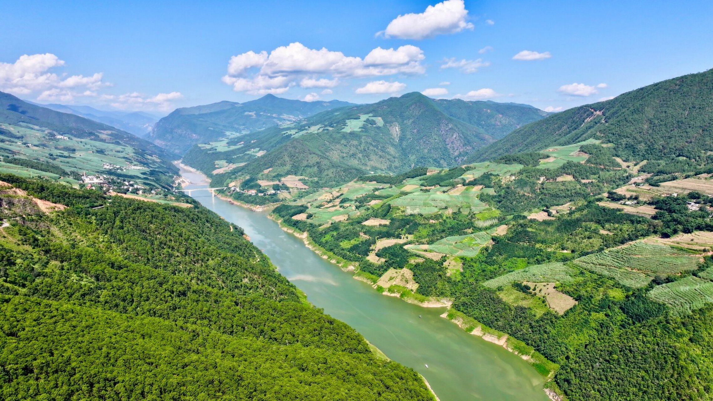 临沧印象 在旅游资源丰富的云南,临沧算是小众的存在.