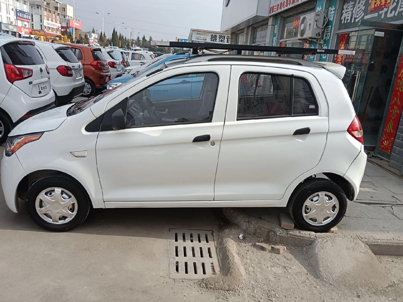 宝路达ds7,精品二手低速电动四轮车,2022年购买,太阳能板,油电两用,四