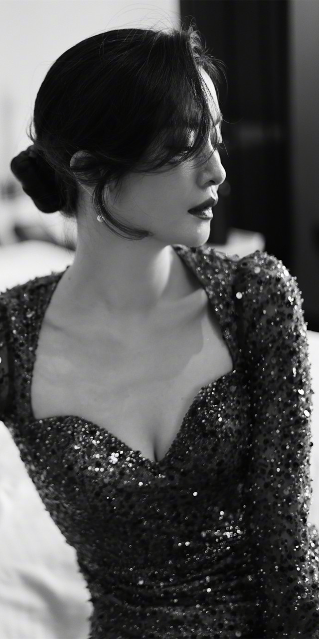 李晟复古风格调写真壁纸