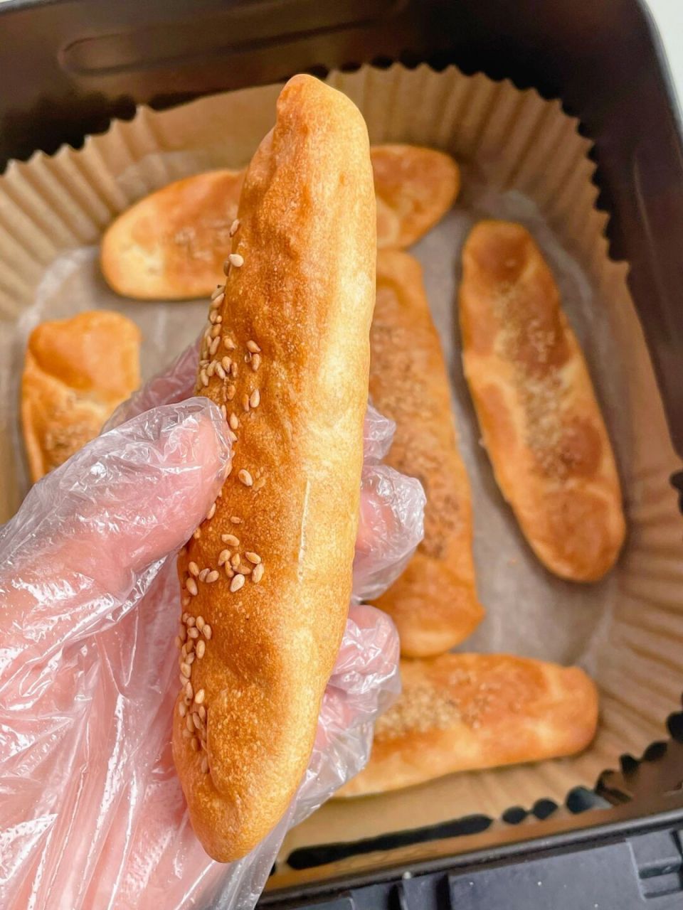 空气炸锅空心葱油饼 免发酵,免揉面,吃起来咸香酥脆 每一个饼都烤的鼓