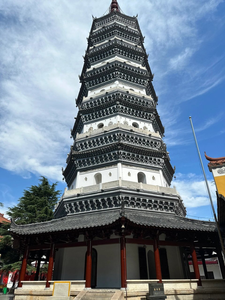 安庆游玩 #安庆# 来到安庆第印象是公交刷了三块 景区游玩的话#迎江寺