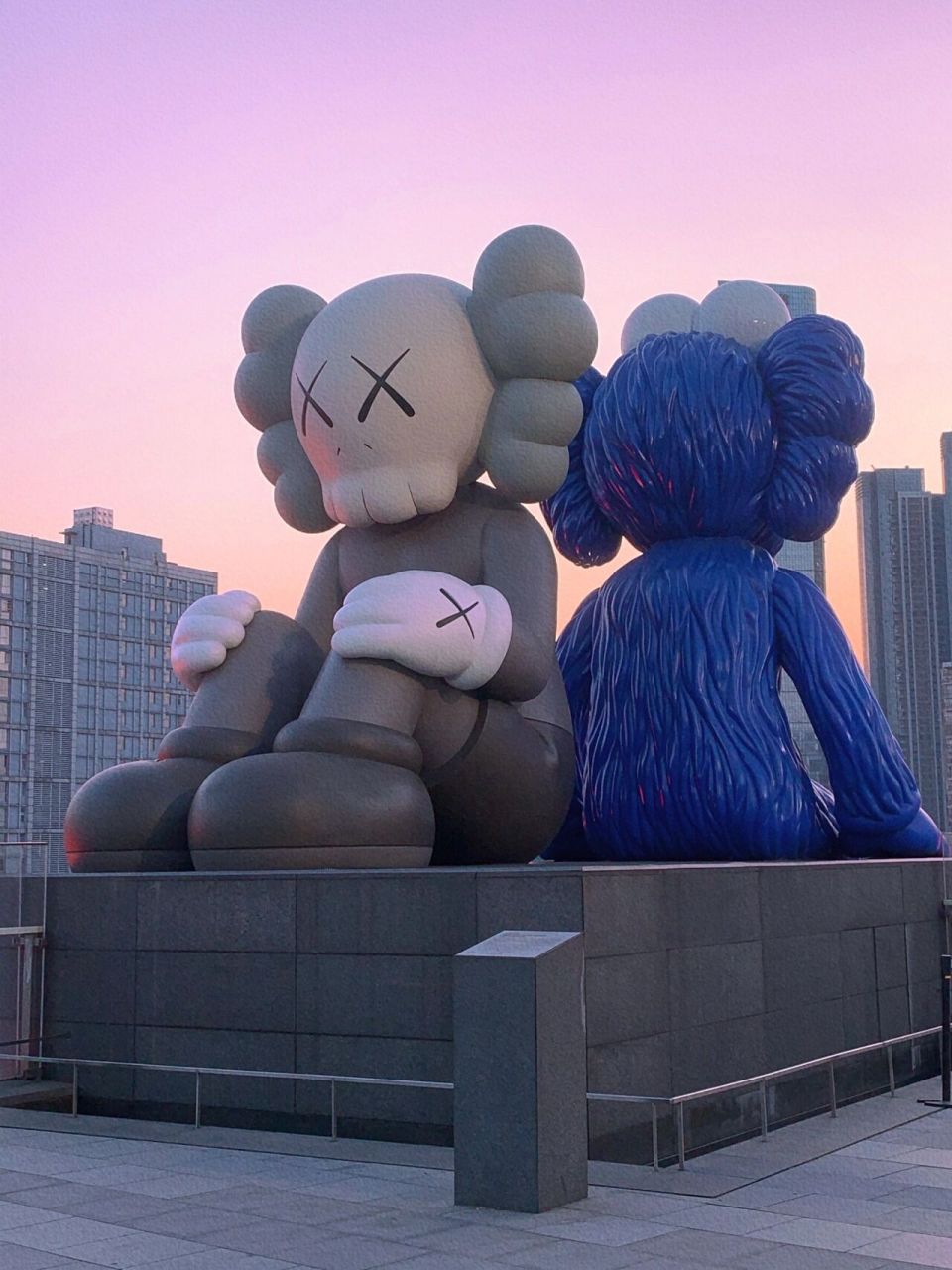 长沙旅游|必打卡网红地ifs国金中心kaws97 99地点:国金中心ifs