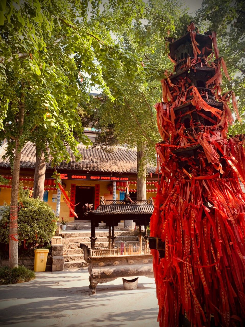 萧县圣泉寺 忙里偷闲——匆匆两个小时飞奔爬完山:萧县圣泉寺位于安徽