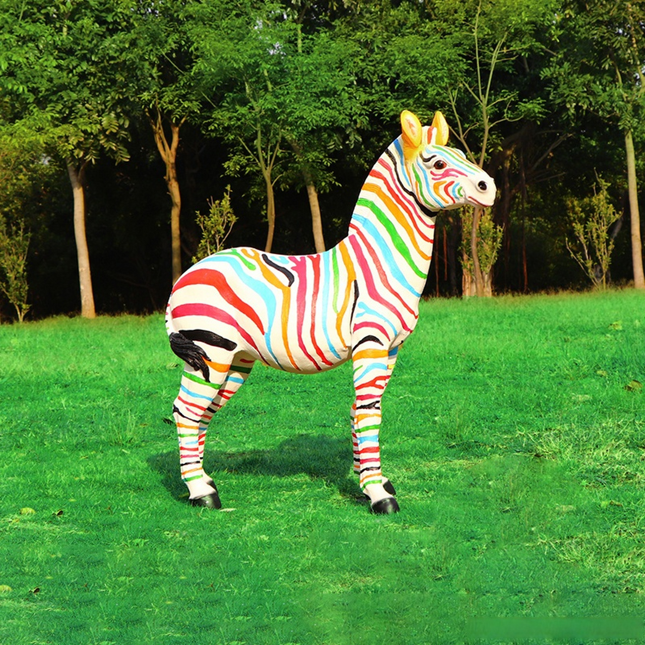 玻璃钢斑马雕塑# #斑马##斑马雕塑#  玻璃钢斑马雕塑对色彩处理方面