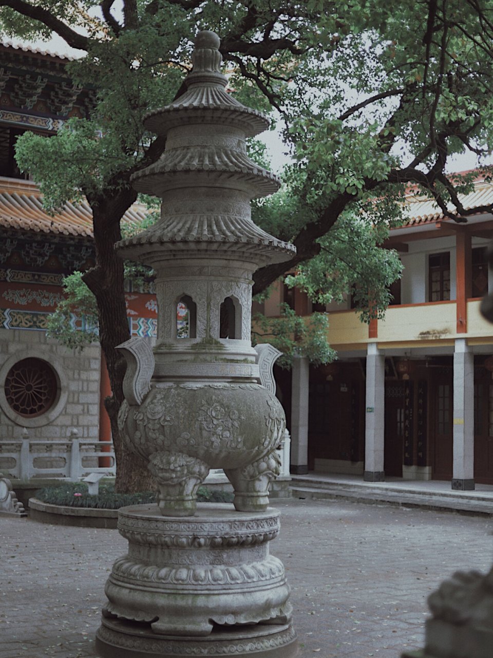 其中以大安寺,塔下寺,佑民寺和普贤寺香火最盛, 均处于如今南昌城的