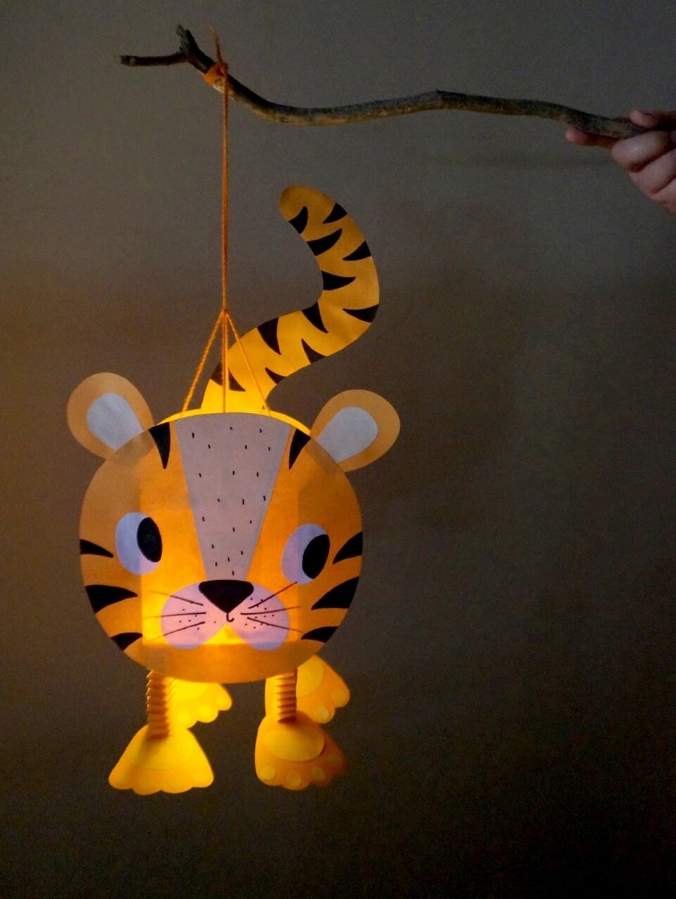 举国欢庆,宅家也能增加节日氛围感哦~分享tree tone的8个手工灯创意