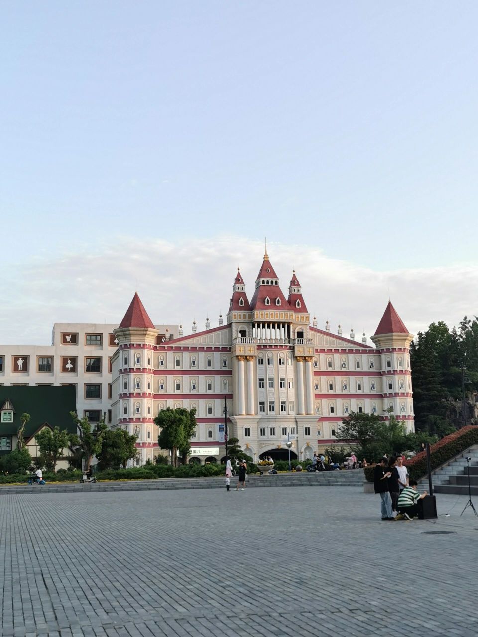 西亚斯学院一日游 河南的艾利斯顿商学院 民办本科校园天花板 西亚斯