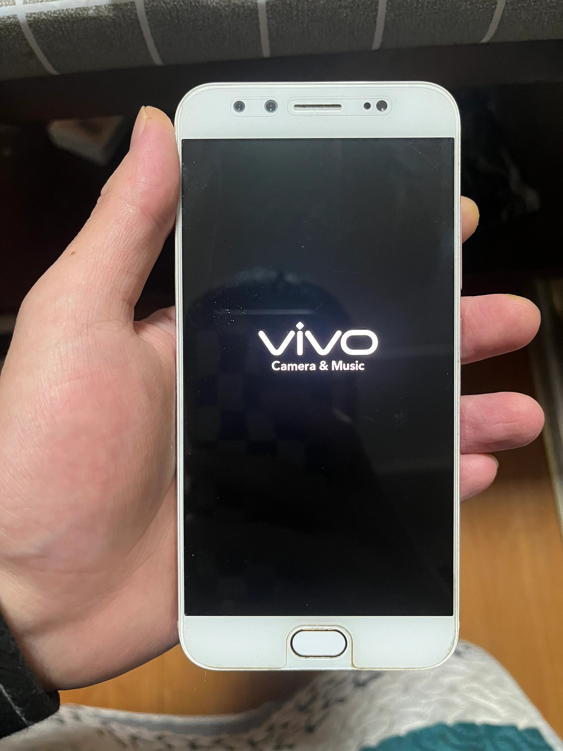 神机vivo x9 17年寒假买的