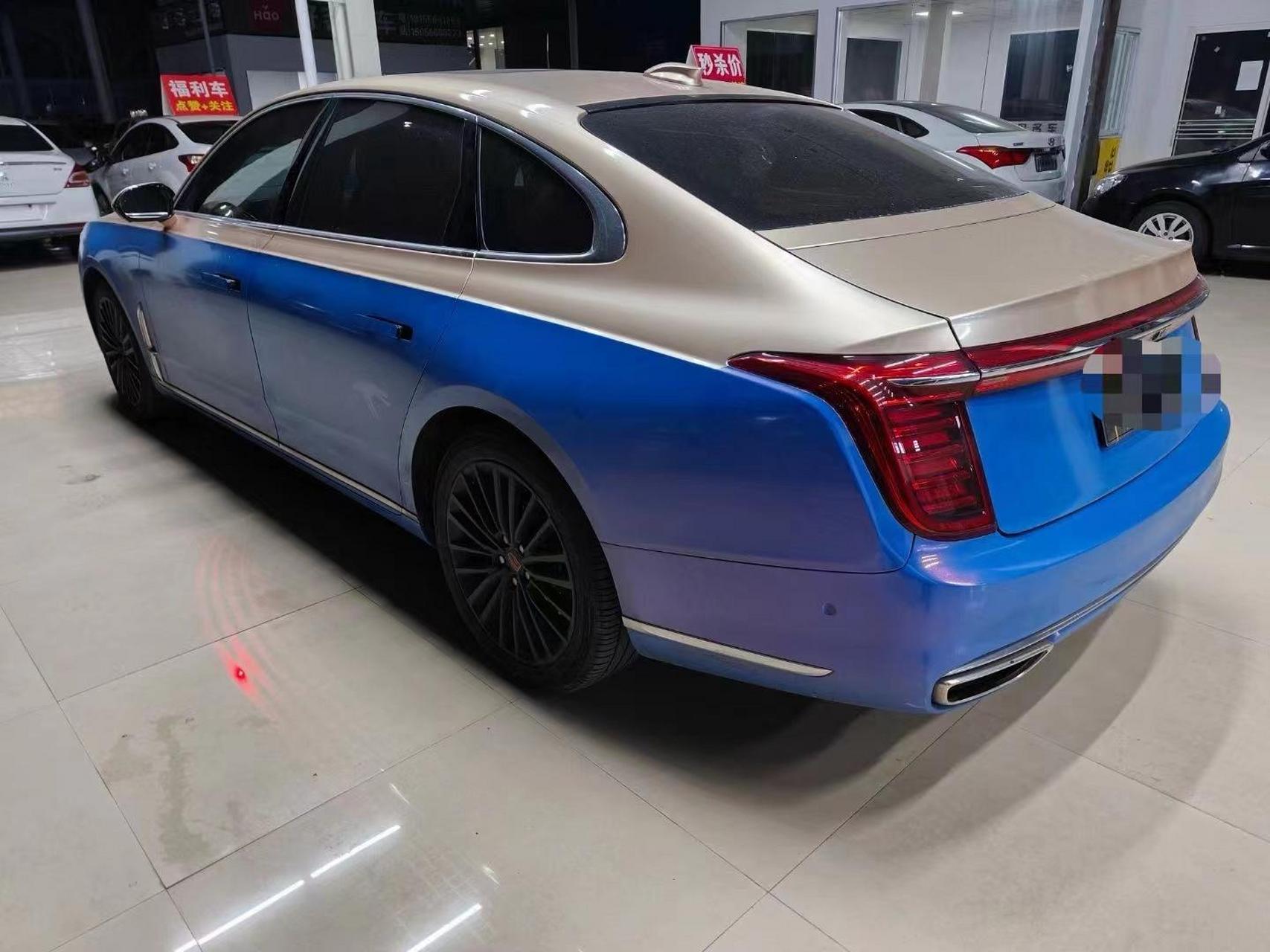 红旗h9. 21年  黑色贴双拼膜 一手车  全车原版原漆   新车指导价36.