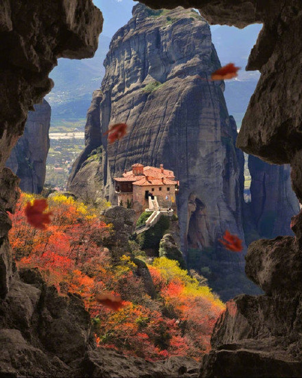 悬崖峭壁上的小房子