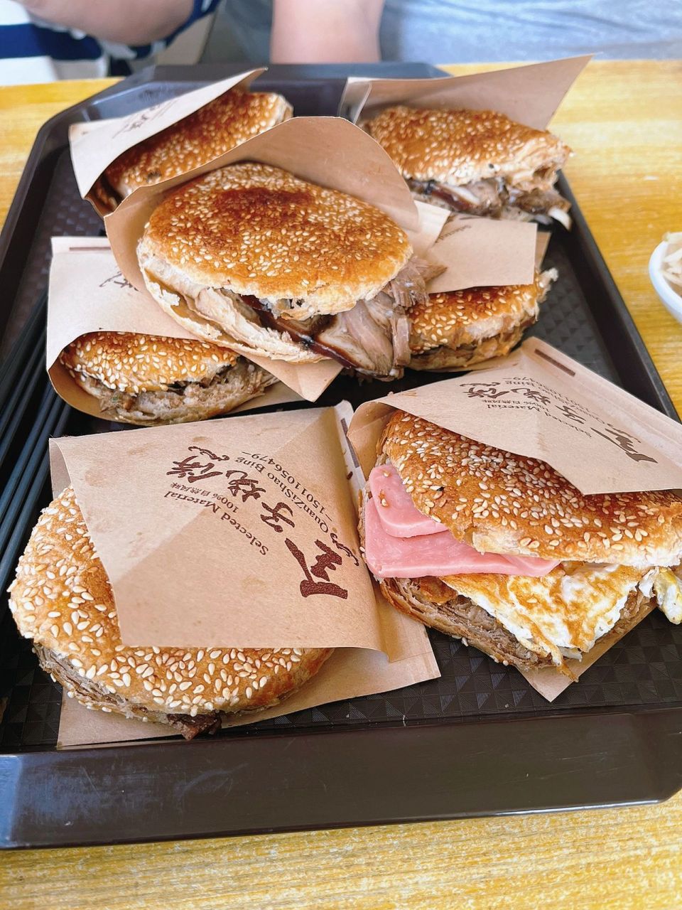 门头沟周边美食 烧饼夹肘子 丸子汤 丰台大灰厂,从门头沟开车大概20