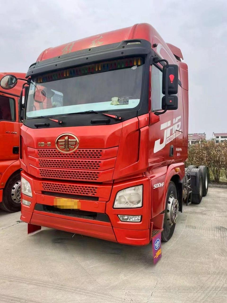 国五17年解放500马力牵引车jh6拖头.